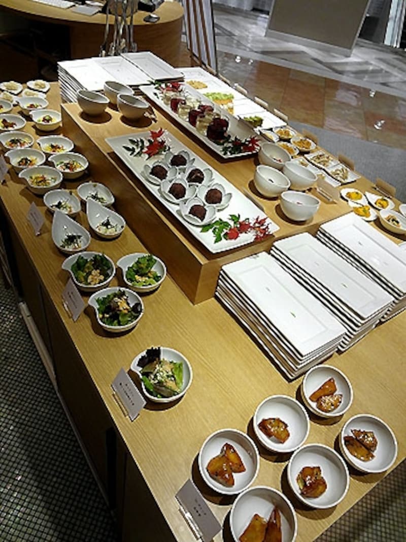 めん、色いろ。いつでも、おやつ。  料理台