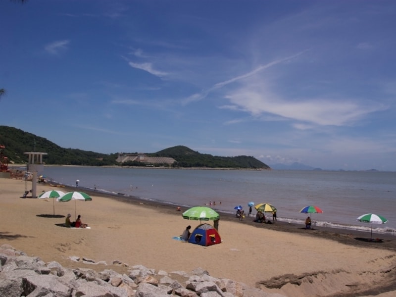夏には多くの海水浴客でにぎわうハクサビーチ