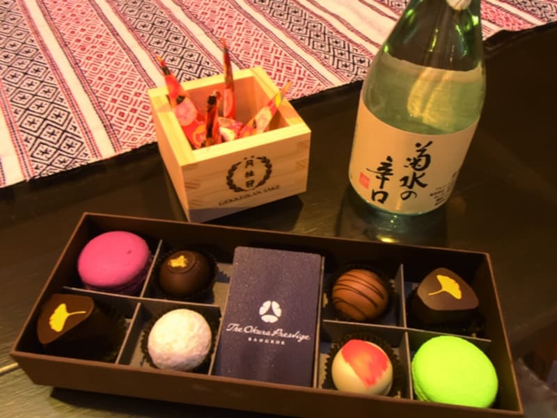 ギブアウェイの中身。チョコレートが美味しくて びっくり。近日オープン予定のパティスリーも 期待できそう。