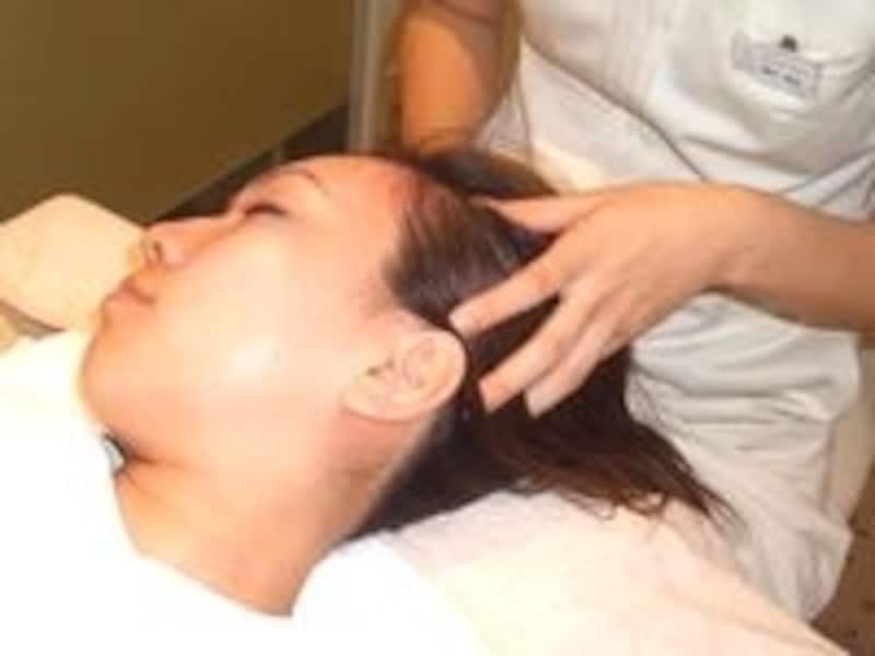 頭皮と首の調整