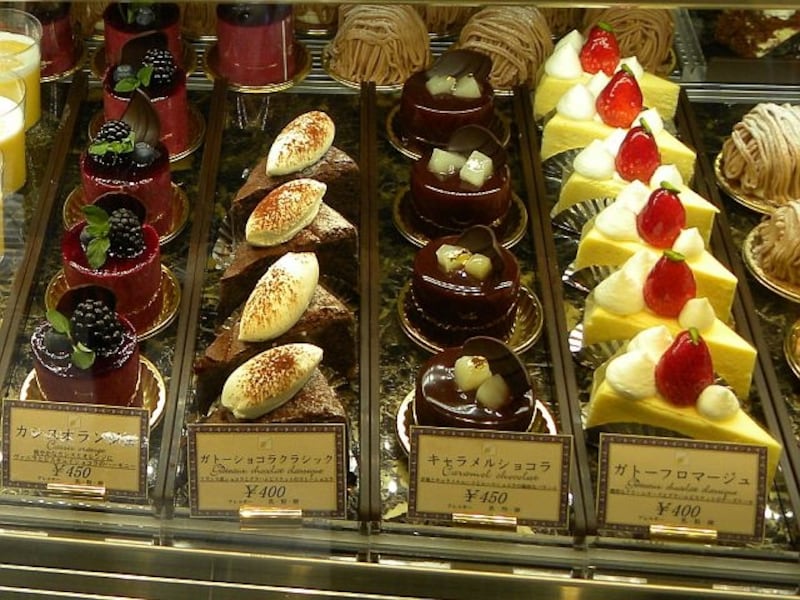 「パティスリー レザネフォール」の「ガトーフロマージュ」（400円）