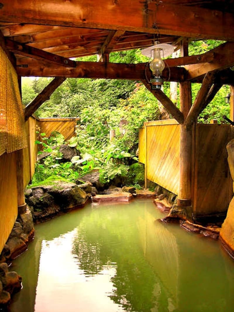 旭岳温泉湯元湧駒荘の本館浴場シコロの湯の露天風呂