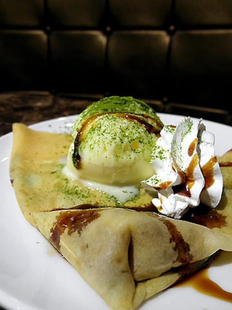 抹茶あずきのクレープ