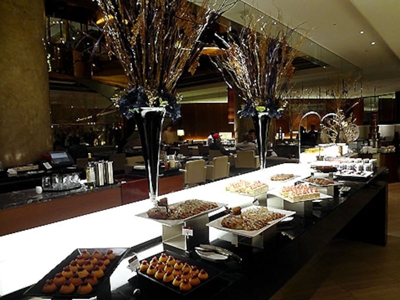 マーブルラウンジ デザート台