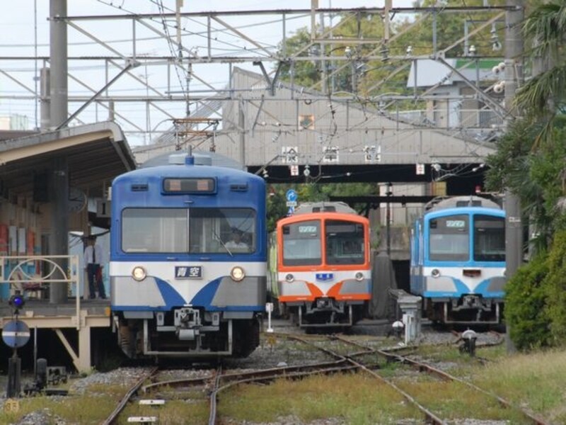 流山線の車両はカラフルだ