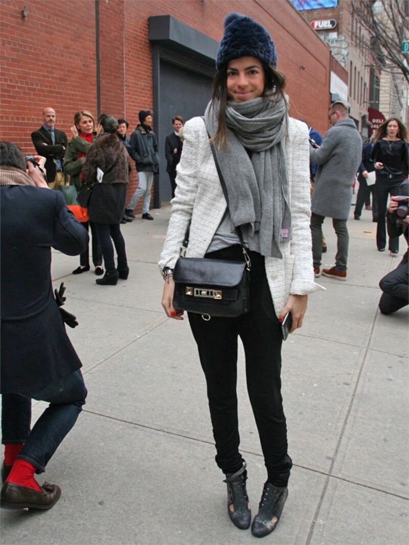 ネック周り&ファーの帽子で嵩上げ