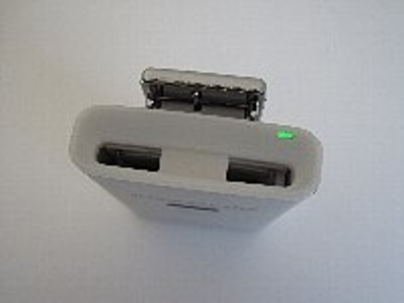 運転モード「弱」時はランプが緑色に点灯（「強」は青色）