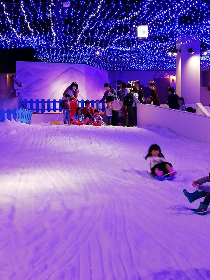 東京あそびマーレの「SNOW TOWN」