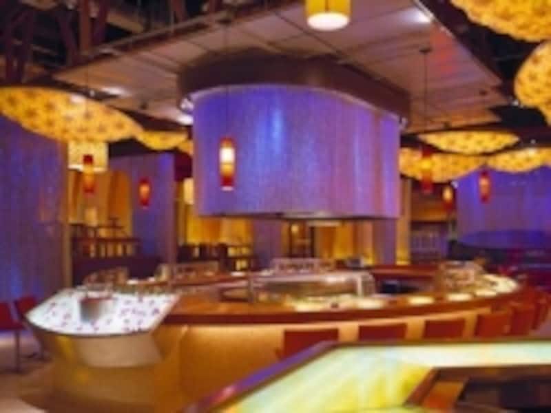 寿司レストランらしからぬ店内