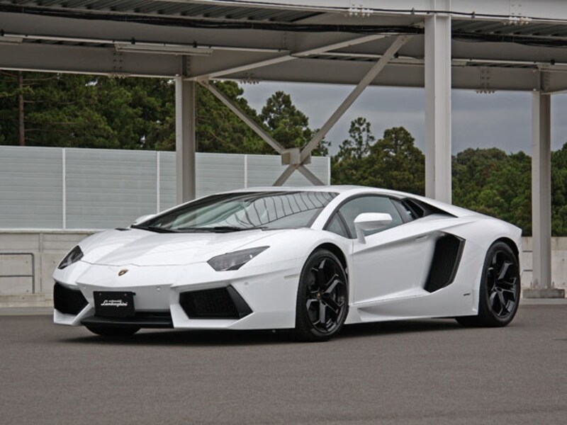 ランボルギーニアヴェンタドール