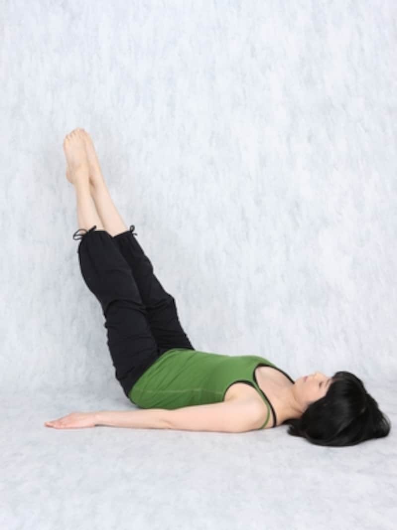 反り腰にならないようお腹に力を