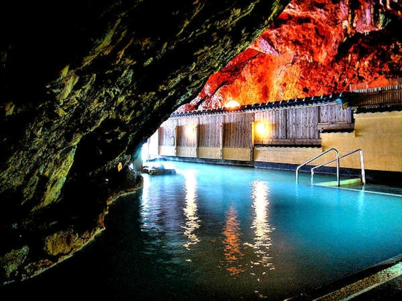 南紀勝浦温泉 ホテル浦島の洞窟風呂「玄武洞」
