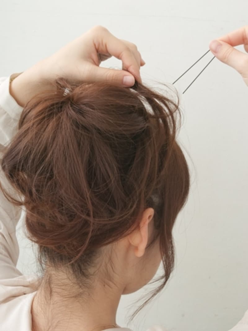 毛先は逃がす様にUピンで固定する