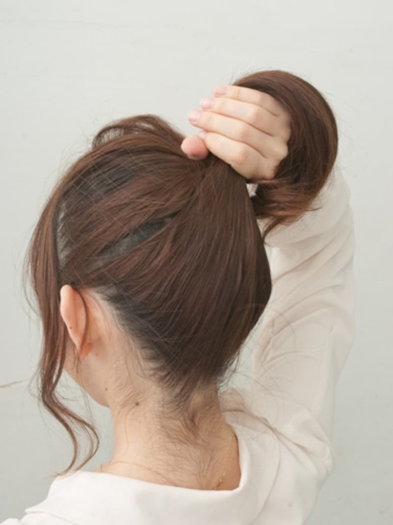 3と同様に根元から浮かないようにキツくむすぶ