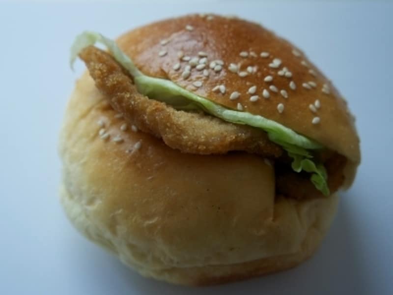 マキシム（美心）ではソフトなパンに挟んだタイプもある