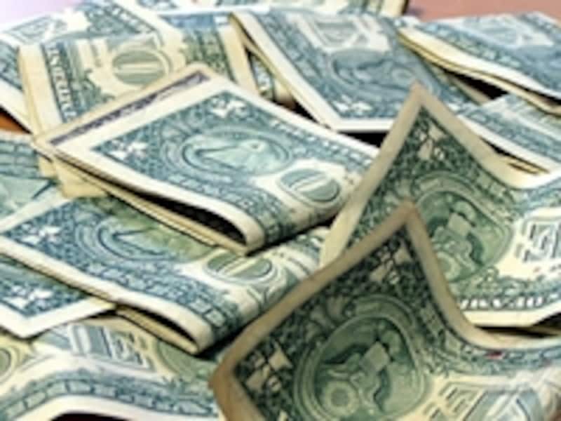 膨大な財政赤字を抱えるアメリカはどうなる?