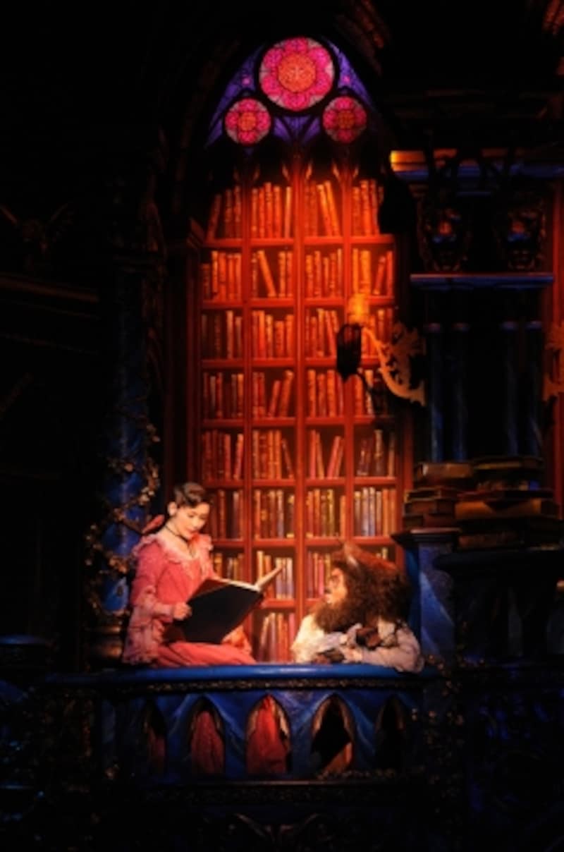 劇団四季『美女と野獣』 (C) Disney 撮影：荒井健