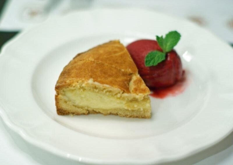 「アマルール(大阪)」の「ガトーバスク」