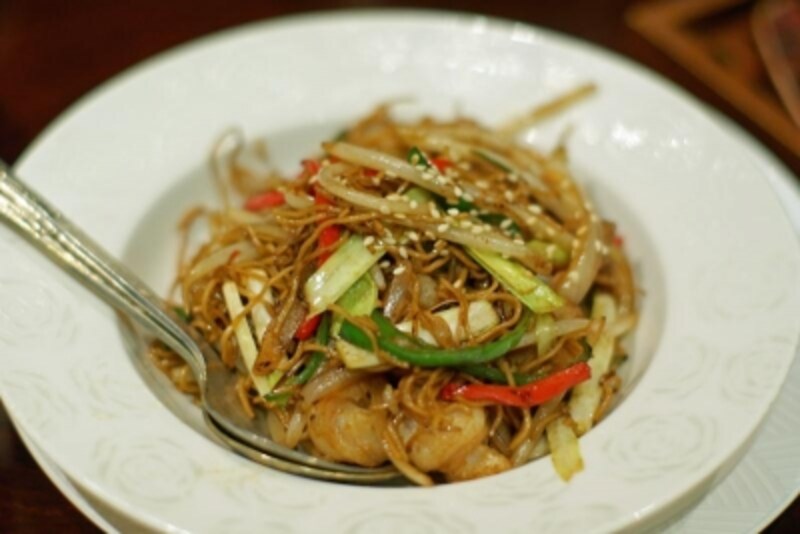 「老香港酒家京都」の「香港式醤油焼きそば」