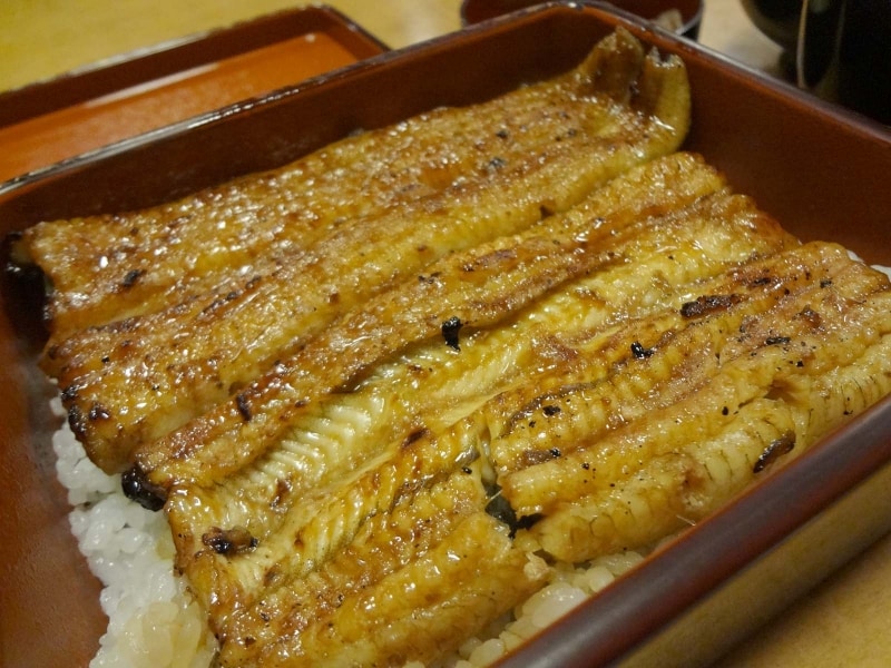 やや厚めで柔らかくトロッとした身