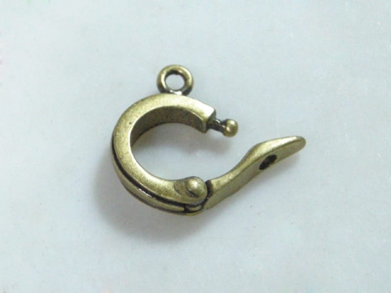 丸小ビーズの立体ネックレス