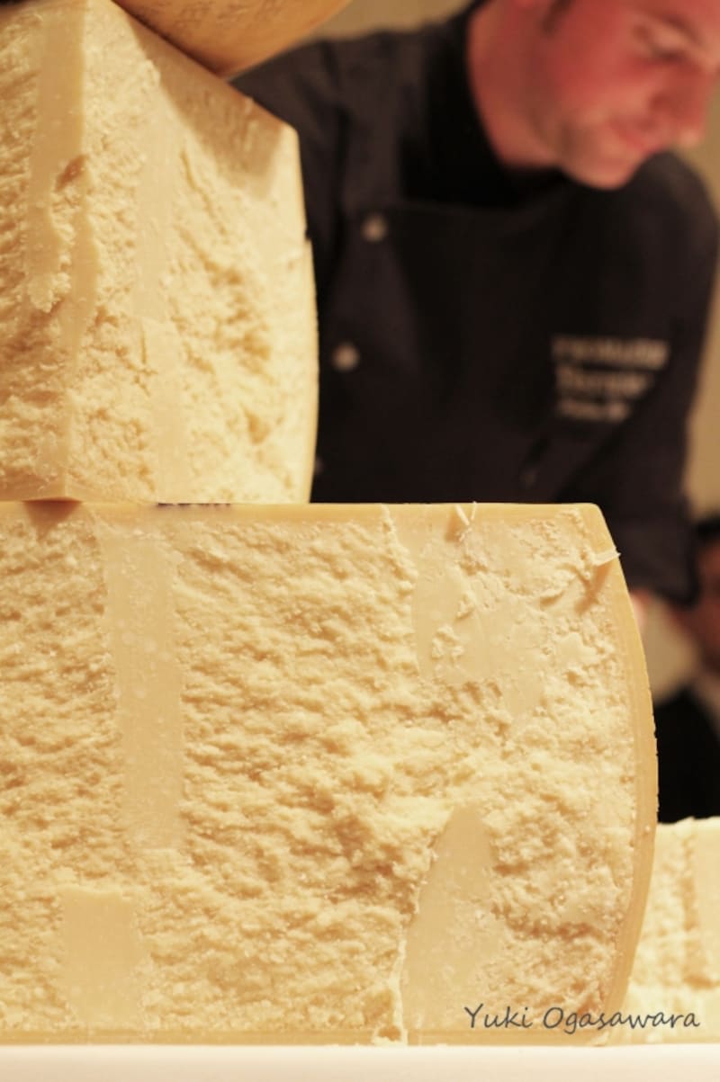 パルミジャーノundefinedレッジャーノundefinedチーズundefinedカットundefinedカッティングショー