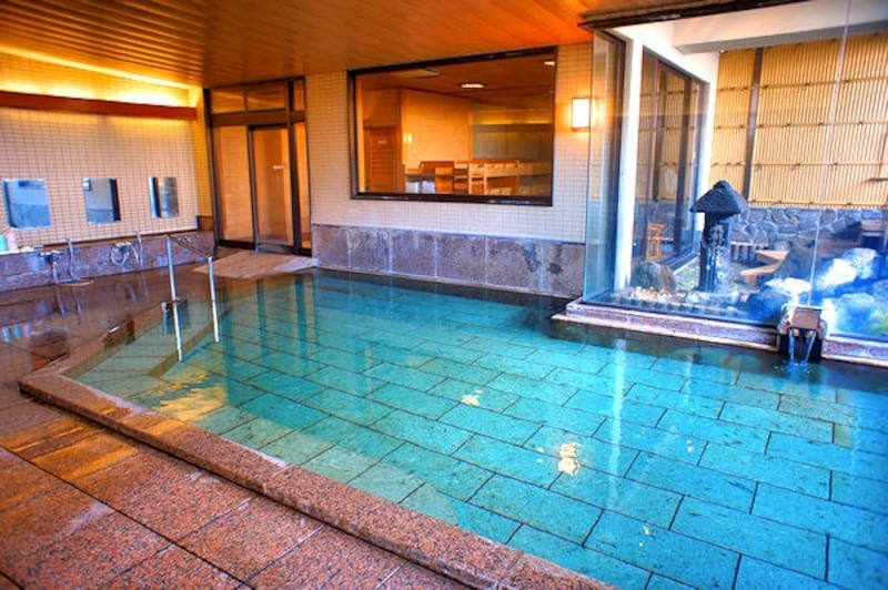 旅館 新かどや