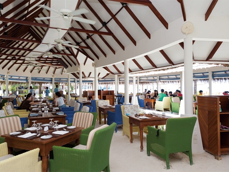 メインダイニング「Reef」ではビールやハウスワイン なども飲み放題