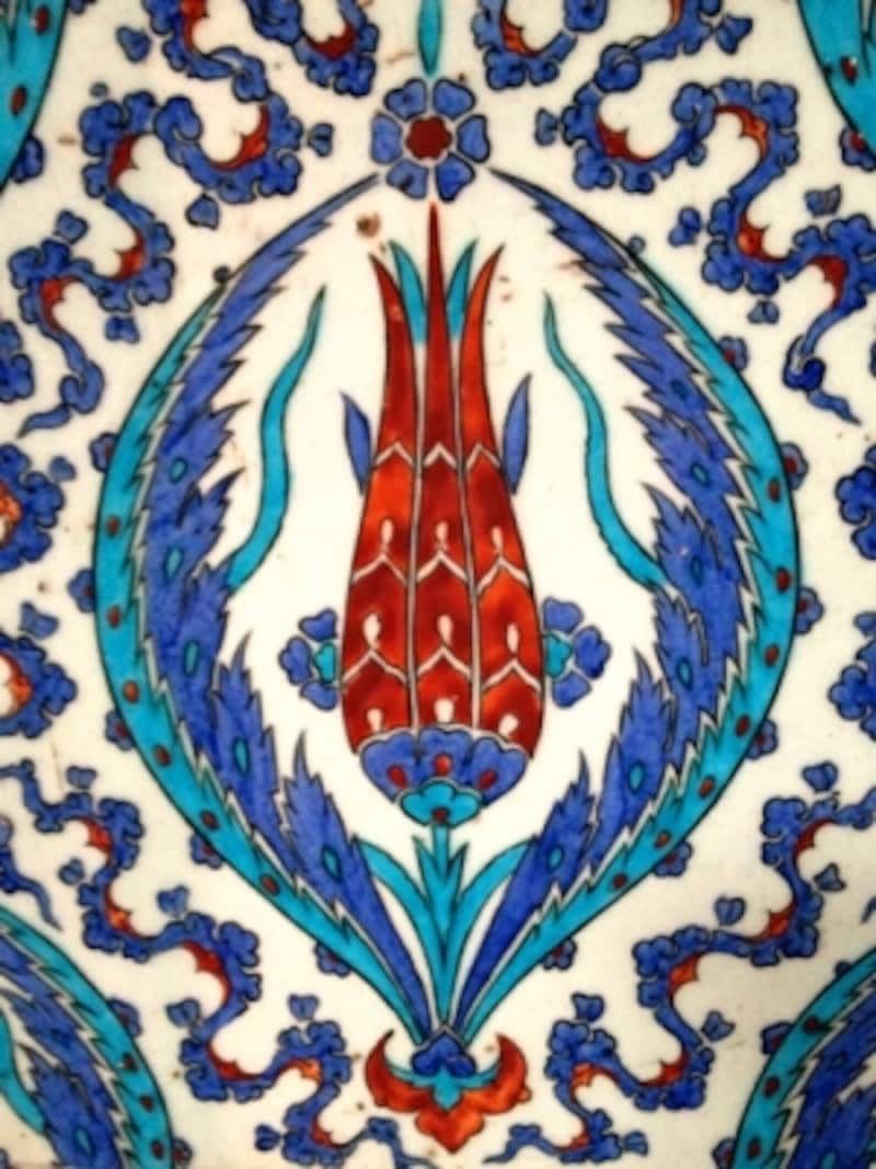 リュステムパシャモスクのチューリップタイル