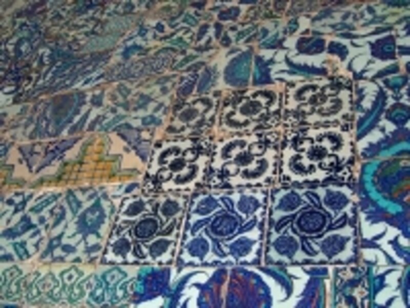 リュステムパシャモスクのタイル