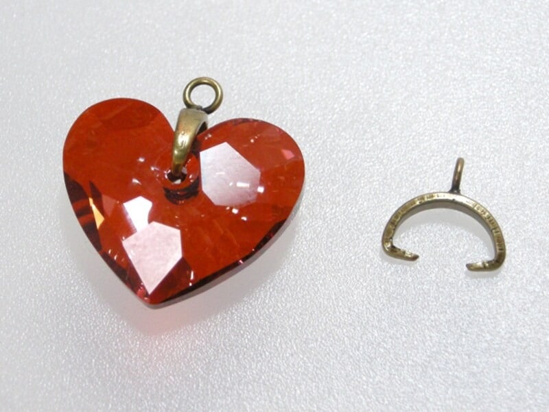 金具の形やサイズは色々あります