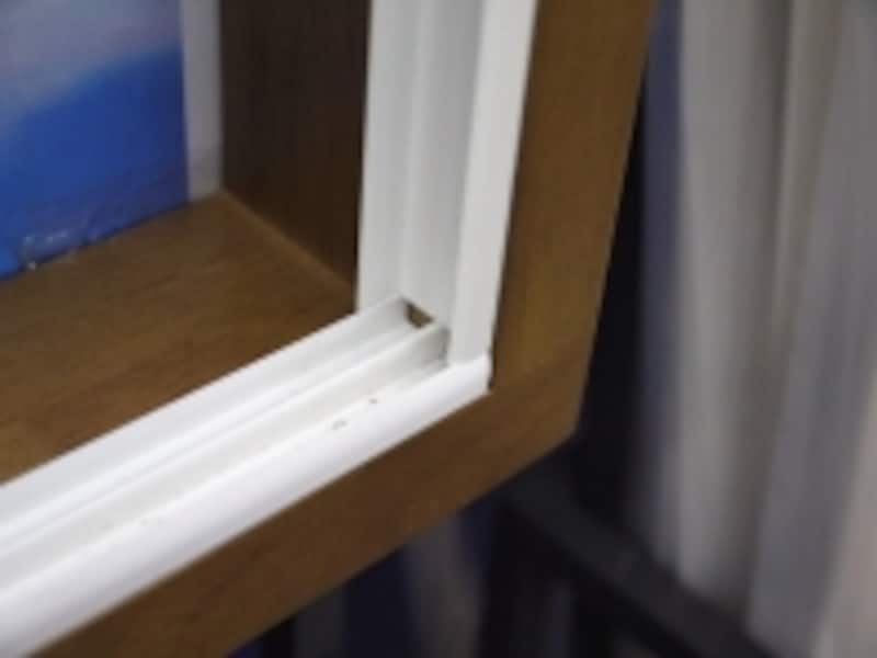 下レールと横カバー