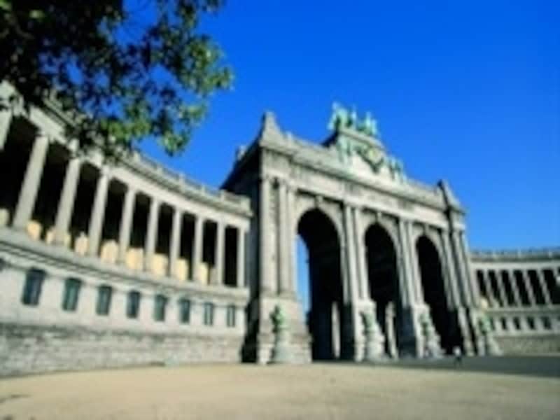 ブリュッセルにも凱旋門はあるのです © Brussels International