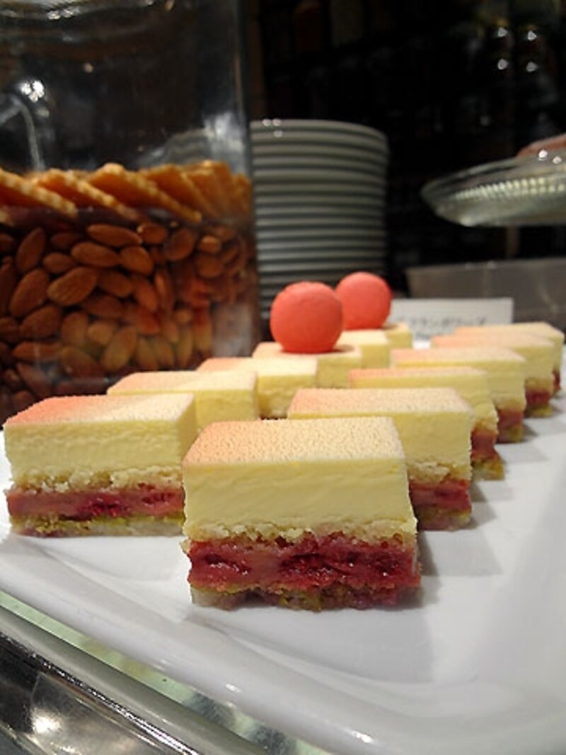 リージェンシー スイーツブッフェ ローズ フランボワーズ