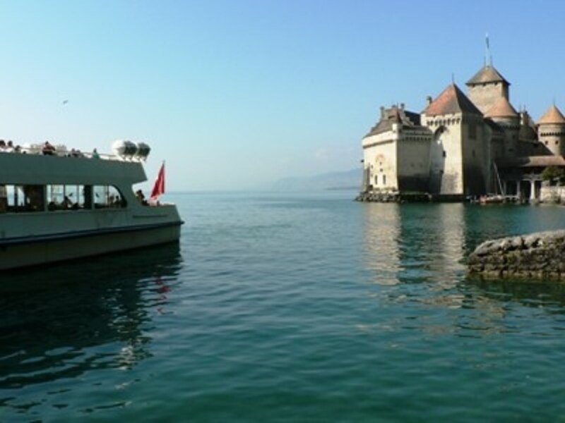 湖船とシヨン城