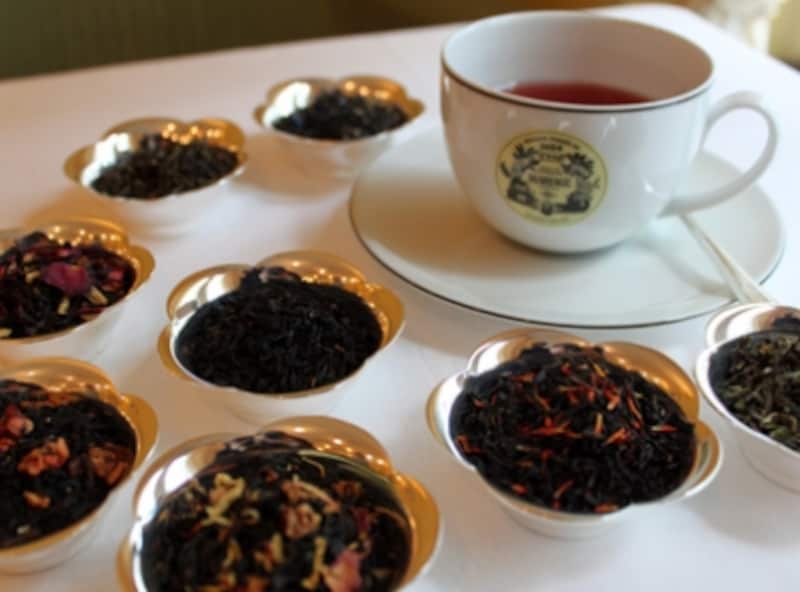 フレーバード ティー 紅茶にいろんな素材が入っています