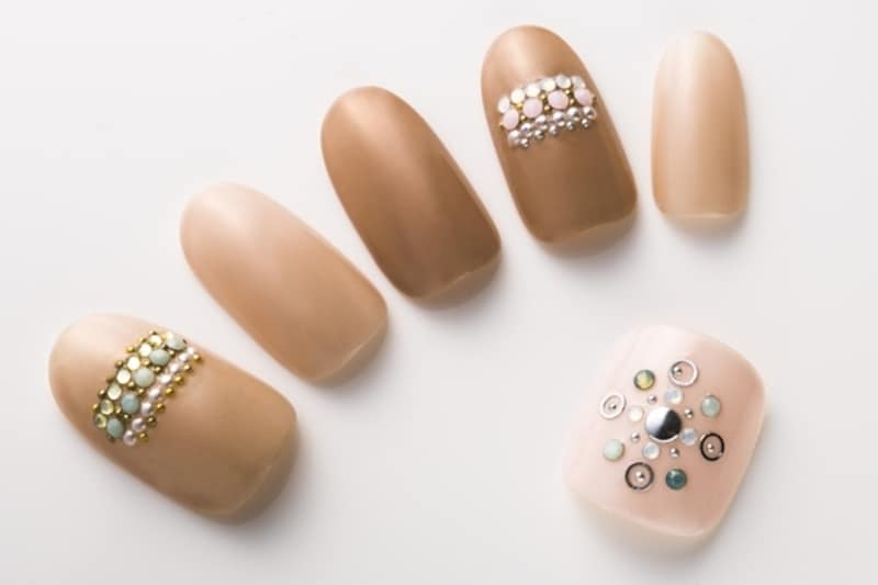 指輪級の輝きを放つビジュー