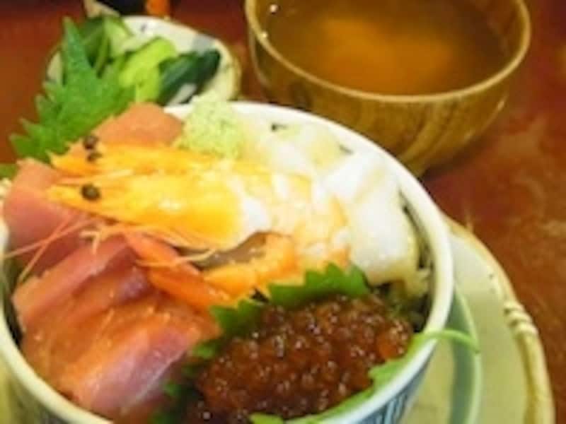 海鮮丼1500円