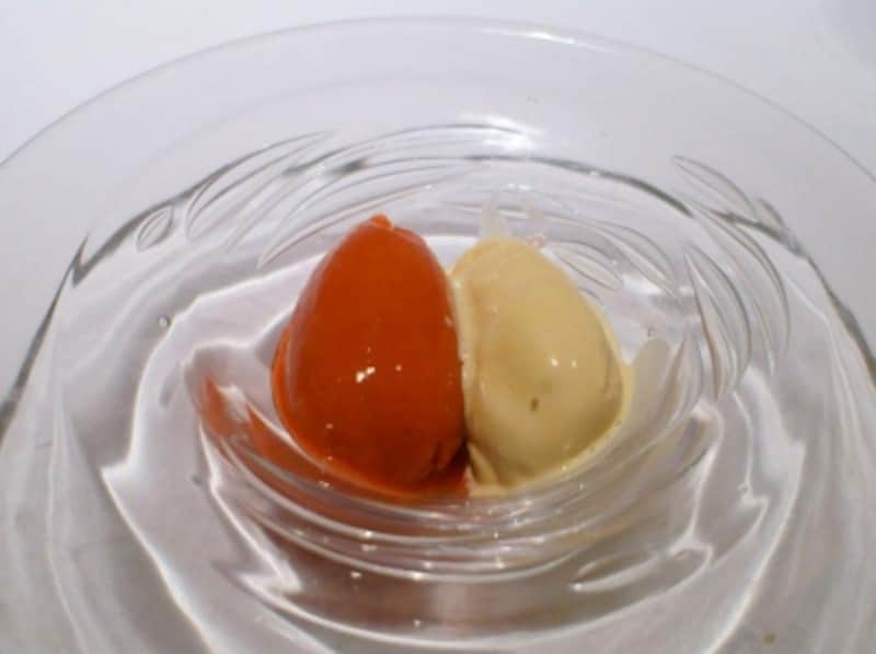 ブルーチーズのグラスとイチゴのソルベ