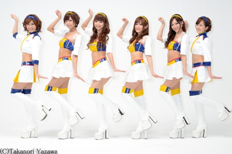 新コスチュームで“ドリエンポーズ”