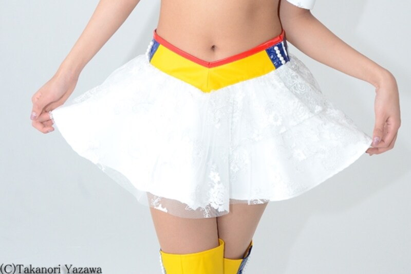 新コスチュームはレースのスカート