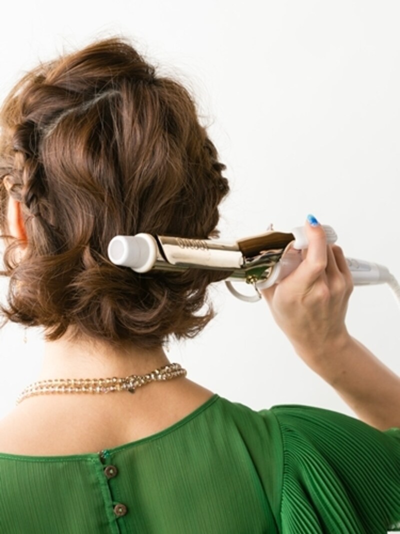 アイロンで外側にカールさせる