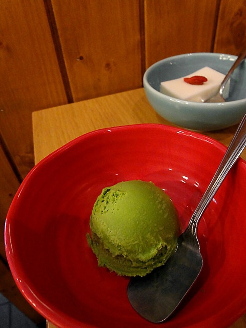 抹茶アイスと杏仁豆腐