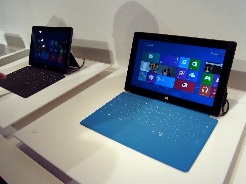 背面のKickstandでOffice 2013 自立するSurface+キーボード