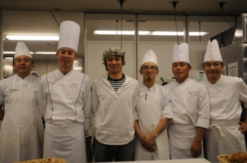 左から伊原さん、山口さん、栄徳さん、上田さん、井上さん、山崎さん