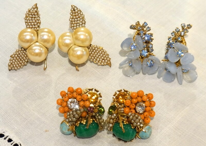 立体的なイヤリング