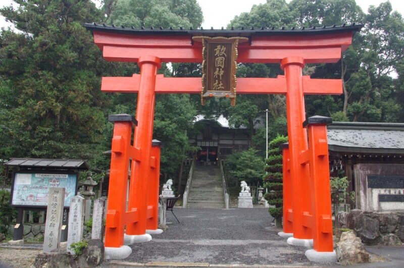 敢國神社(あえくにじんじゃ)