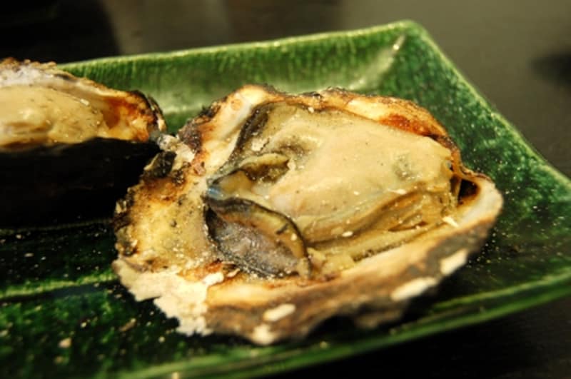 扱うのは広島牡蠣の中でも最高級クラスと言われる、広島地御前産のみ