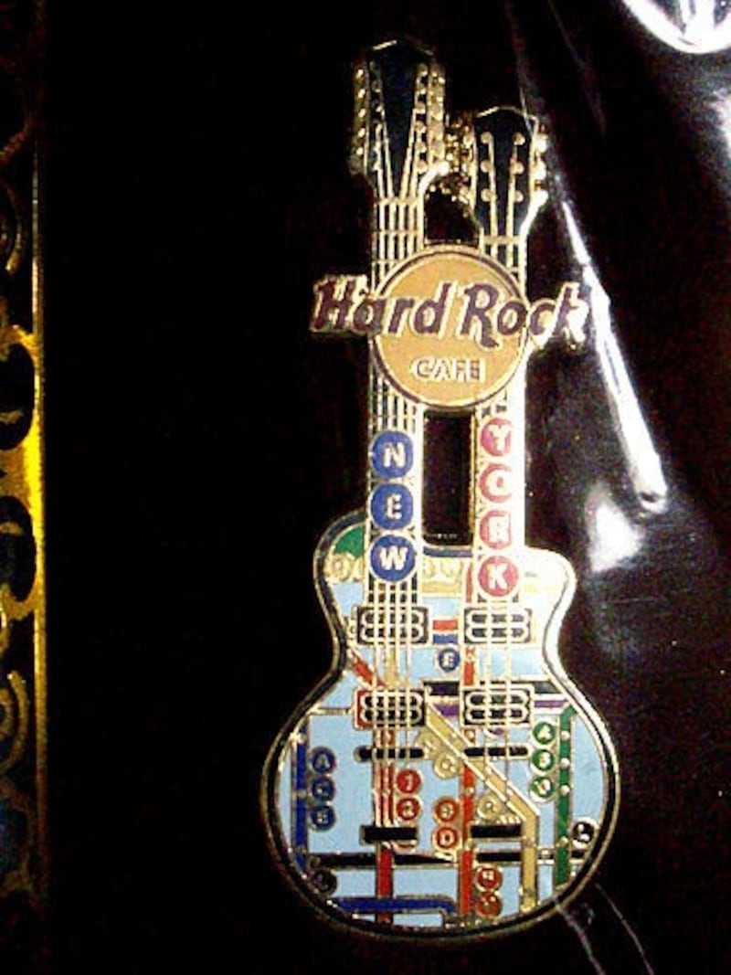 ニューヨークでしか買えない！HardRockCafe限定バッヂ