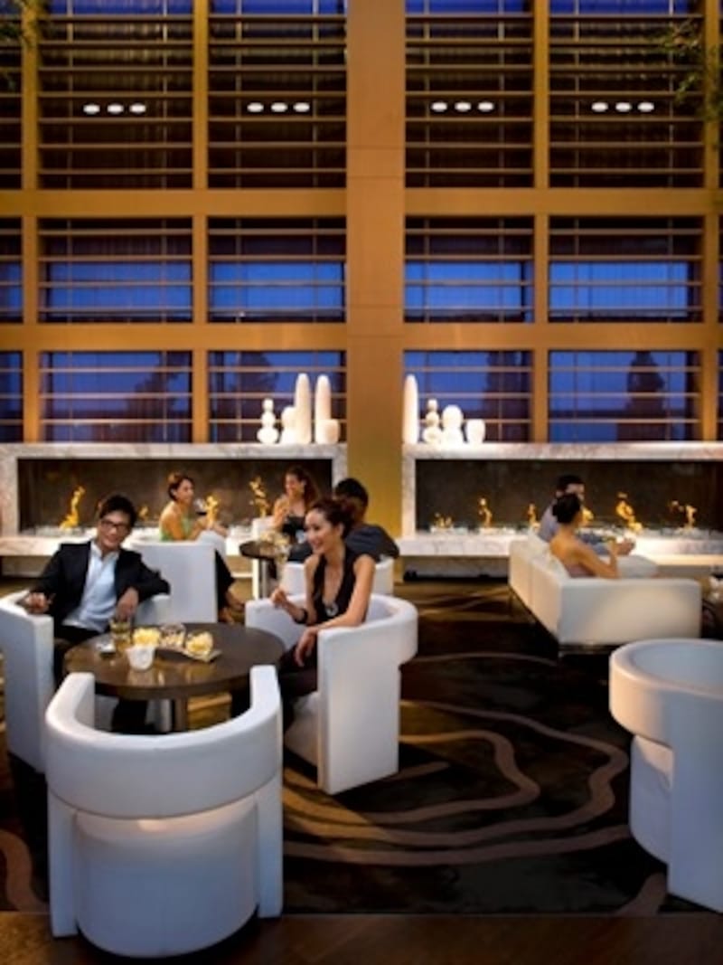 落ち着いた大人の雰囲気の店内 (c) Altira Macau